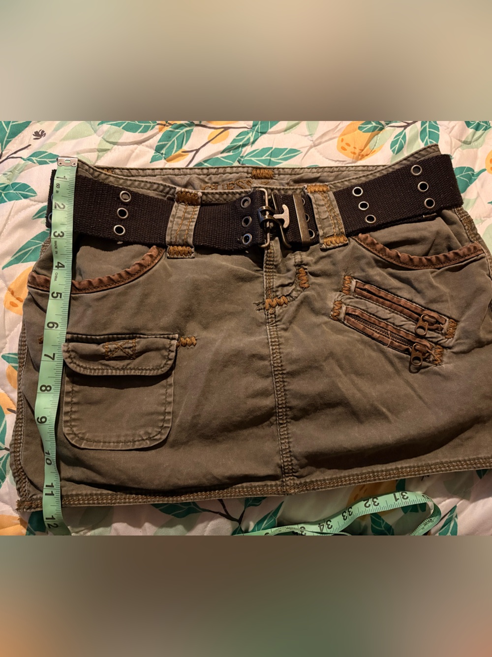 Guess Jeans Utility Cargo Mini Skirt Olive Green Belted Y2K 2005 Size 25 - Picture 5 of 9